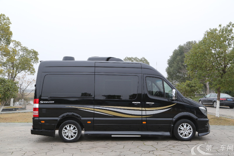 奔驰sprinter [进口] 2017款 3.5l 自动 2座 厢式运输车