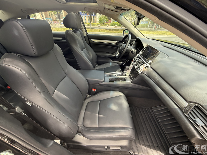 本田雅阁 2021款 1.5T 自动 260TURBO豪华·星空限量版 (国Ⅵ) 