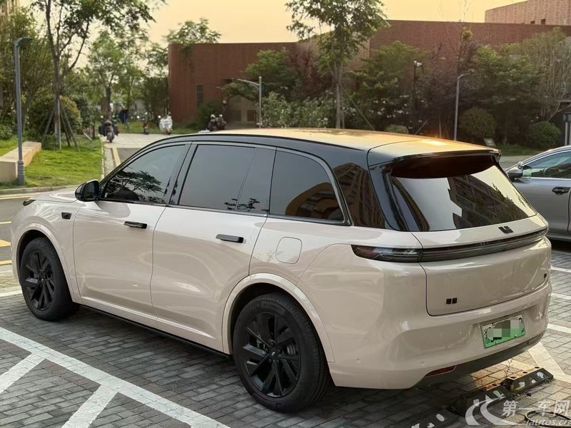 理想L8 2023款 1.5T 自动 Pro (国Ⅵ) 