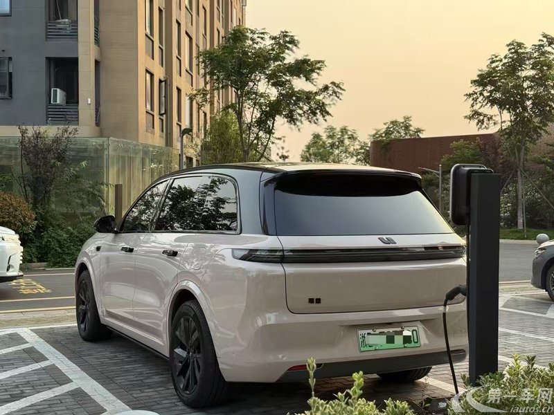 理想L8 2023款 1.5T 自动 Pro (国Ⅵ) 