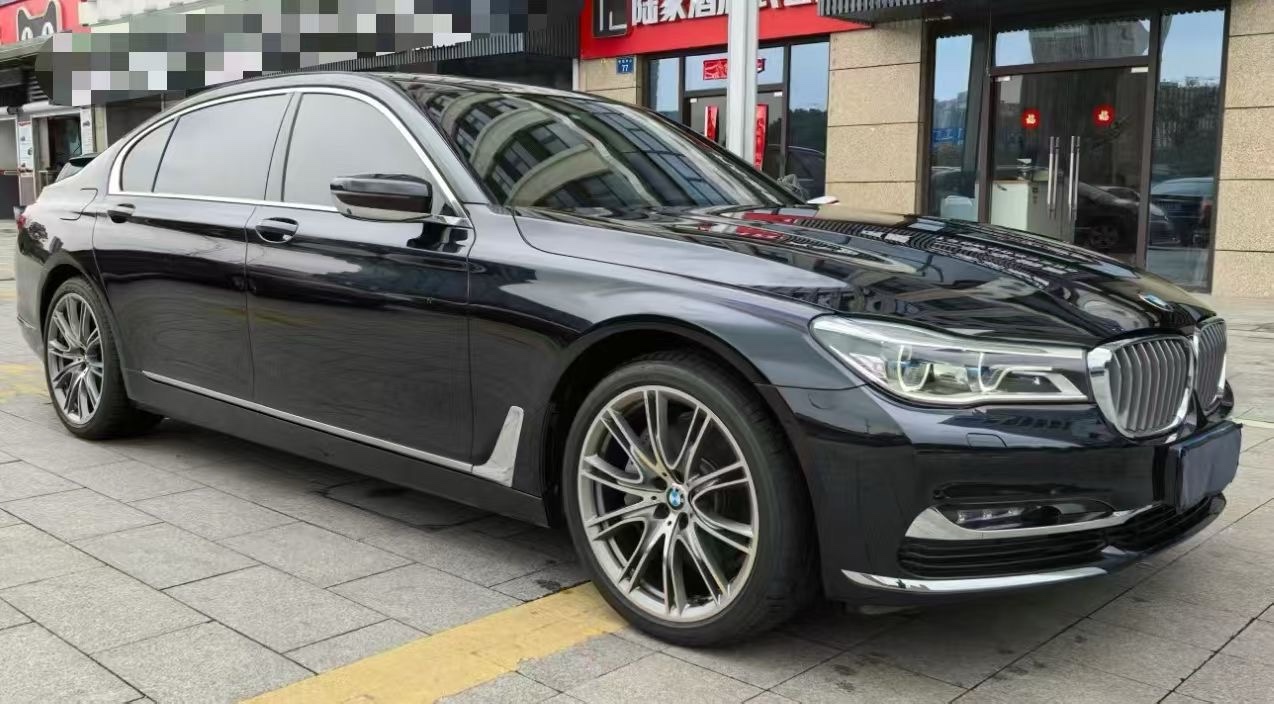 宝马7系 740Li [进口] 2018款 3.0T 自动 汽油 尊享型卓越套装 价格0万 