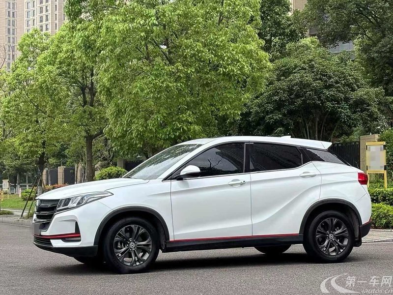 东风风光风光500 2021款 1.5L 自动 优享型 (国Ⅵ) 