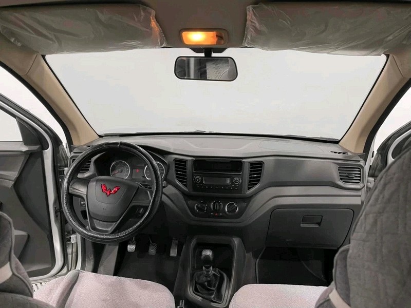 五菱宏光 S 2020款 1.5L 手动 7座 基本型价格0万 