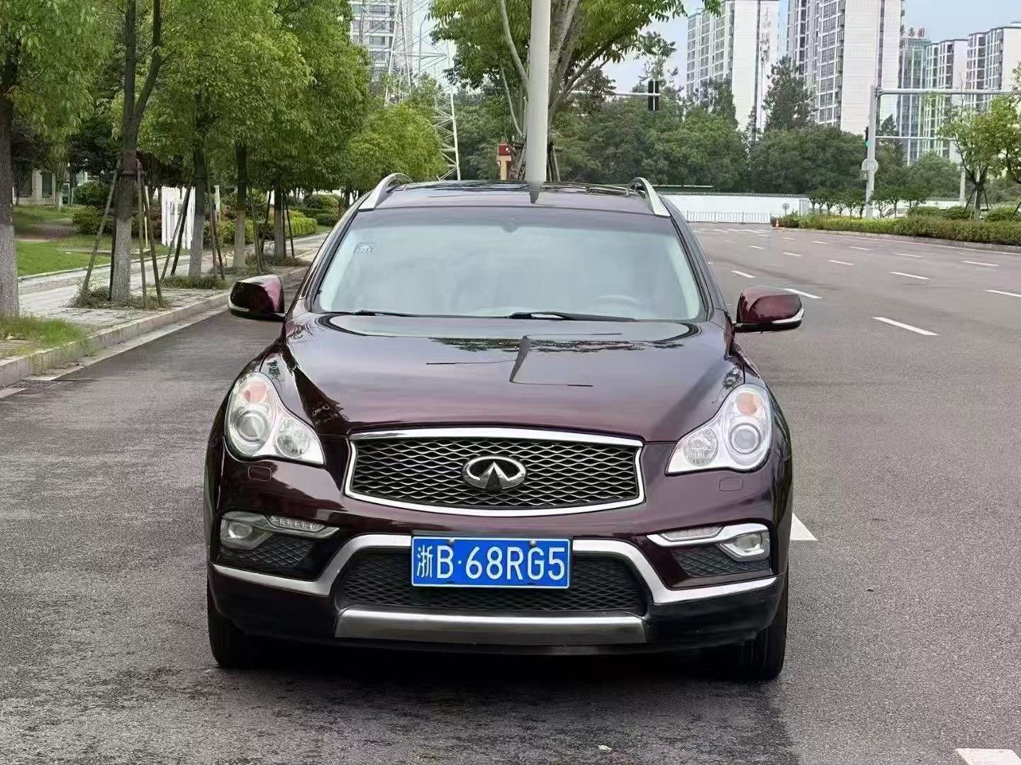 英菲尼迪QX50 2015款 2.5L 自动 尊享版 价格0万 