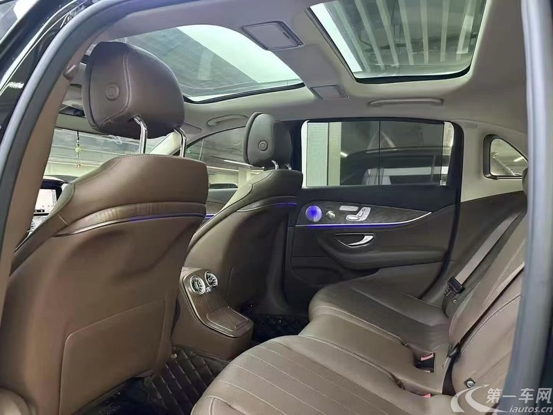 奔驰E级 300L 2022款 2.0T 自动 汽油 改款三运动豪华型 (国Ⅵ) 