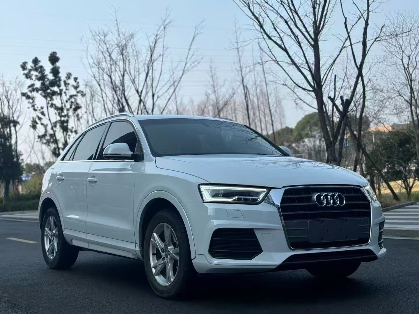 奥迪Q3 40TFSI 2019款 2.0T 自动 前驱 时尚致雅型 价格0万 