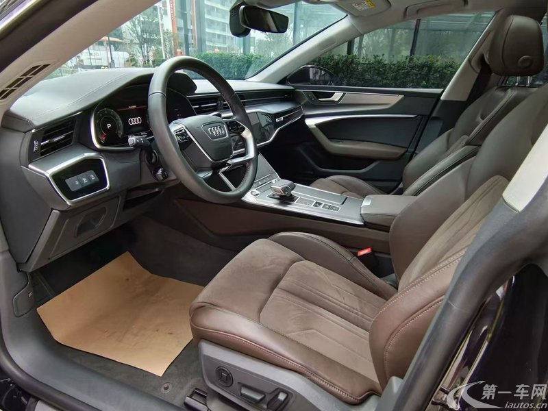 奥迪A7L 45TFSI 2024款 2.0T 自动 RS套件竞速版 (国Ⅵ) 