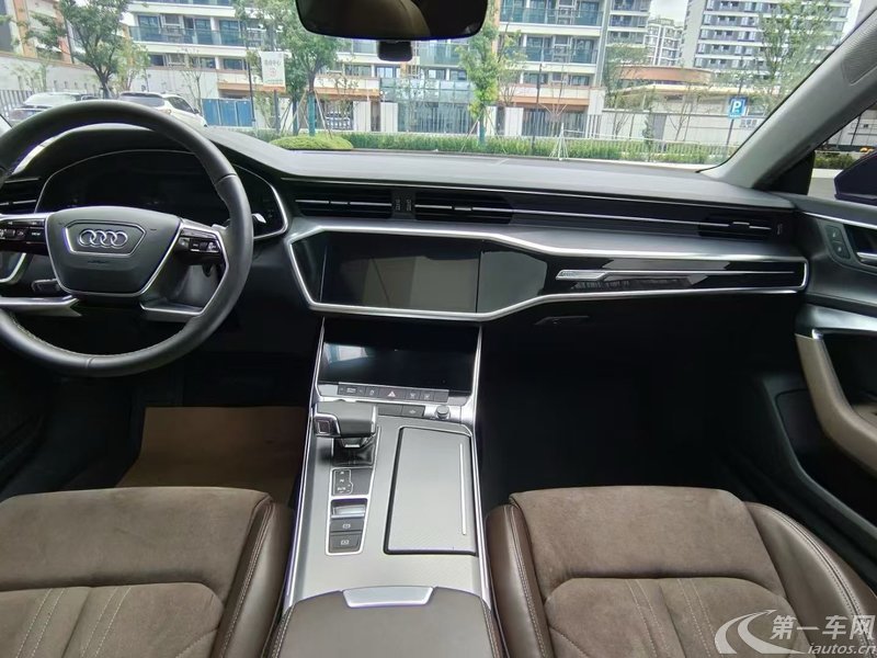 奥迪A7L 45TFSI 2024款 2.0T 自动 RS套件竞速版 (国Ⅵ) 