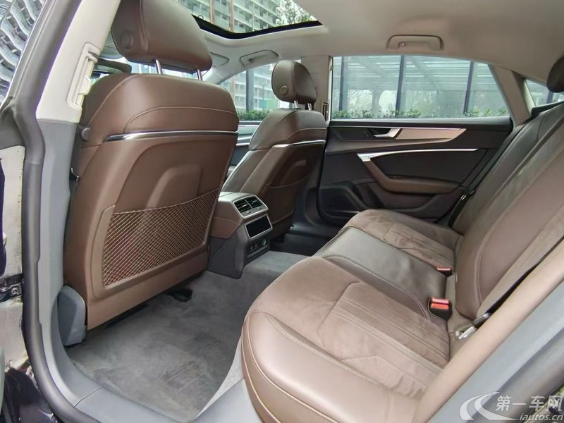 奥迪A7L 45TFSI 2024款 2.0T 自动 RS套件竞速版 (国Ⅵ) 