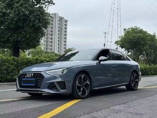 奥迪A4L 40TFSI 2.0T 自动 quattro-RS套件燃速型 