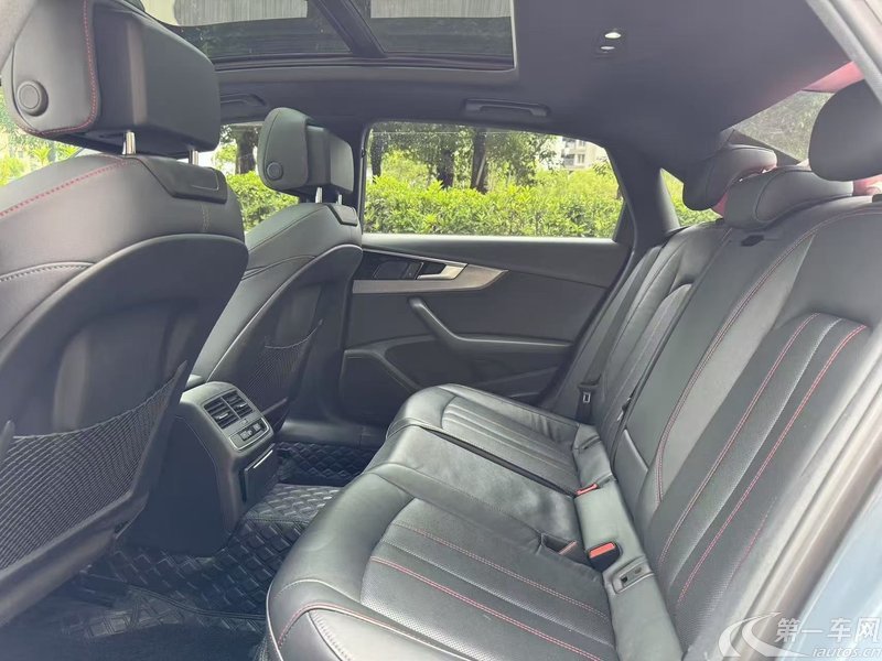 奥迪A4L 2022款 2.0T 自动 quattro-RS套件燃速型 (国Ⅵ) 