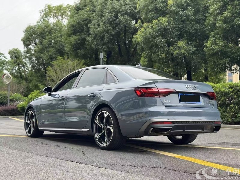 奥迪A4L 2022款 2.0T 自动 quattro-RS套件燃速型 (国Ⅵ) 