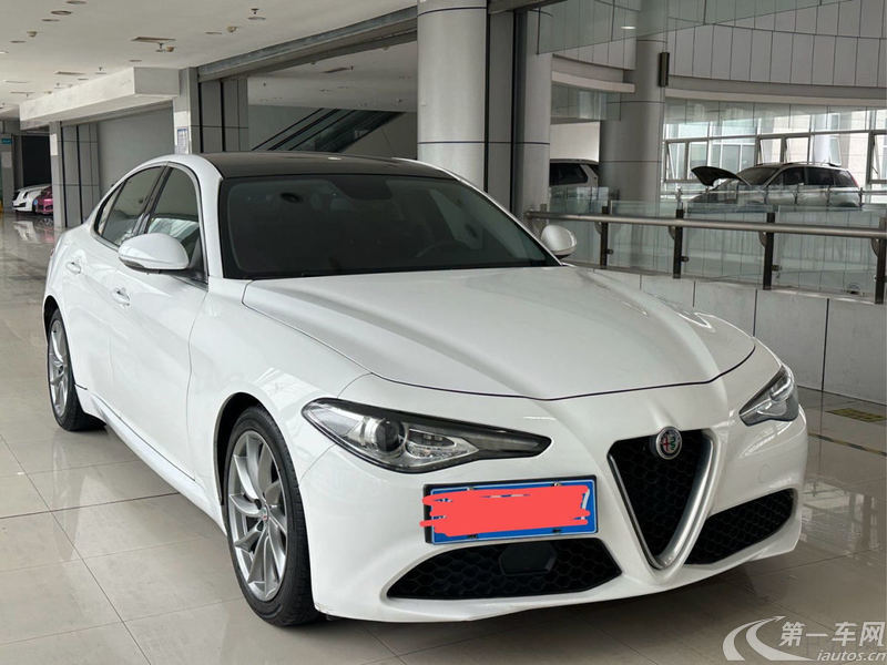 阿尔法罗密欧Giulia [进口] 2017款 2.0T 自动 豪华版 