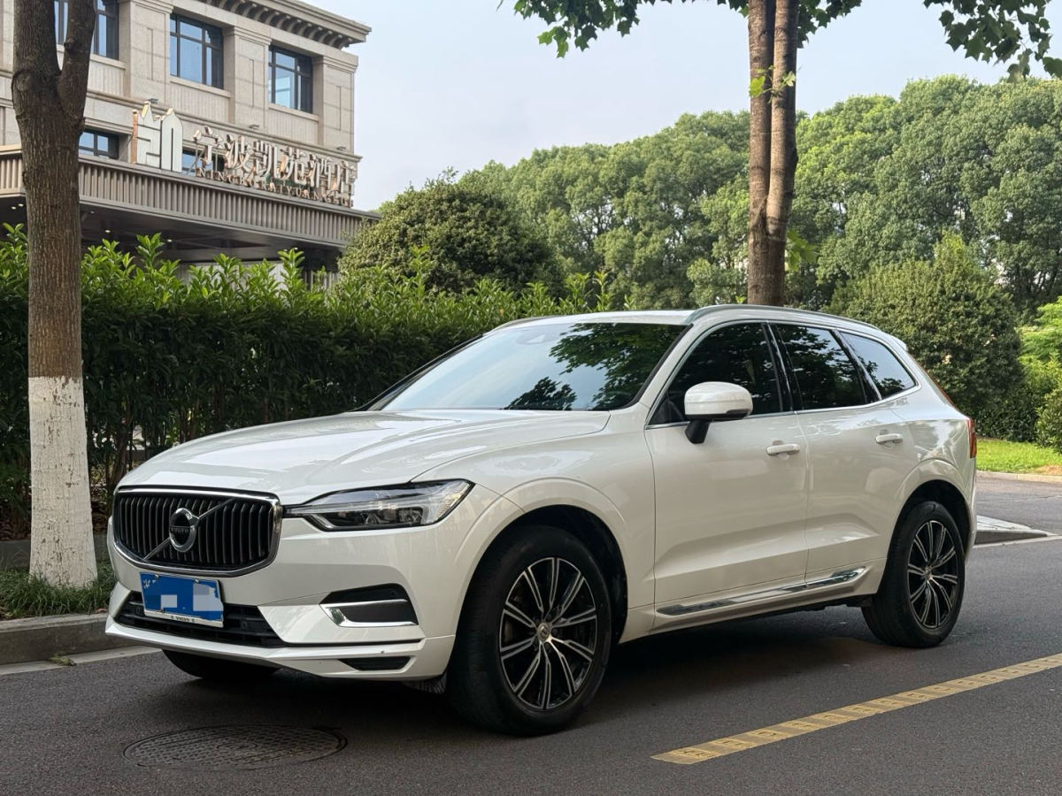 沃尔沃XC60 T5 2020款 2.0T 自动 智远豪华版 价格0万 
