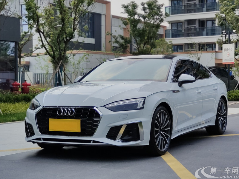 奥迪A5掀背 40TFSI 2023款 2.0T 自动 四驱 豪华动感型 