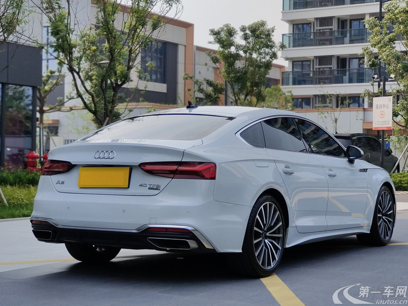 奥迪A5掀背 40TFSI 2023款 2.0T 自动 四驱 豪华动感型 