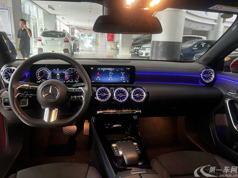 奔驰A级 A200L 2023款 1.3T 自动 时尚型 (国Ⅵ) 