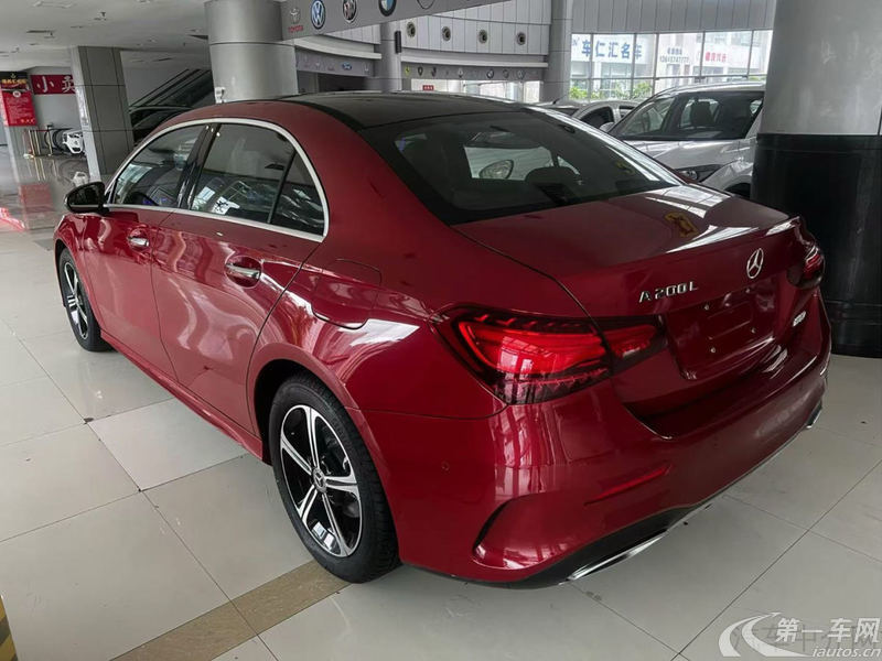 奔驰A级 A200L 2023款 1.3T 自动 时尚型 (国Ⅵ) 