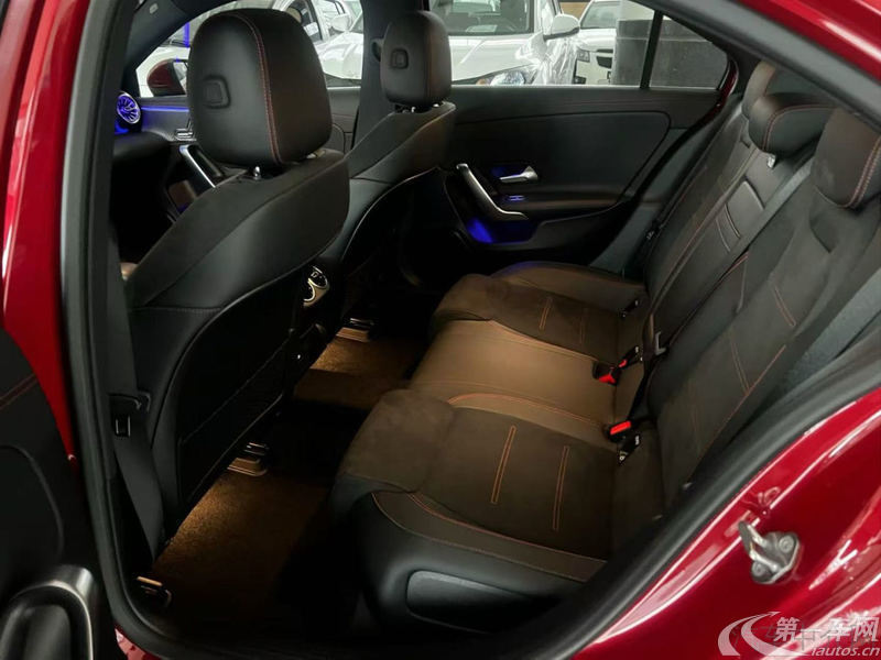 奔驰A级 A200L 2023款 1.3T 自动 时尚型 (国Ⅵ) 