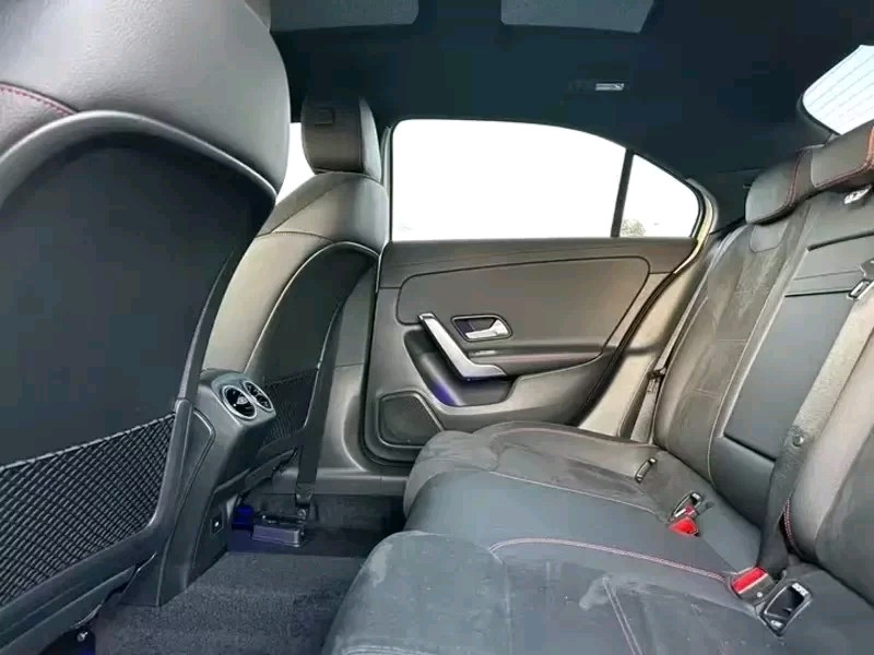 奔驰A级 A180L 2024款 1.3T 自动 价格0万 
