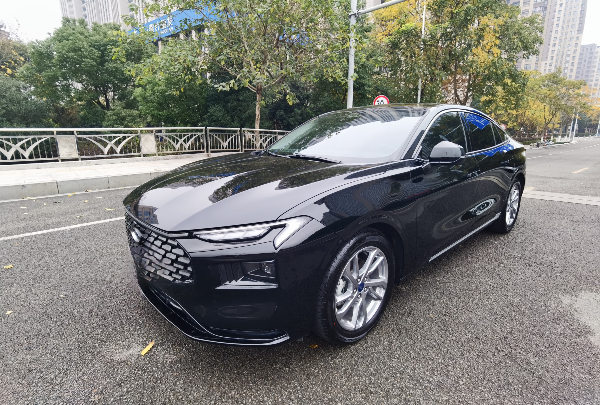 福特蒙迪欧 2023款 1.5T 自动 EcoBoost180豪华型 价格0万 