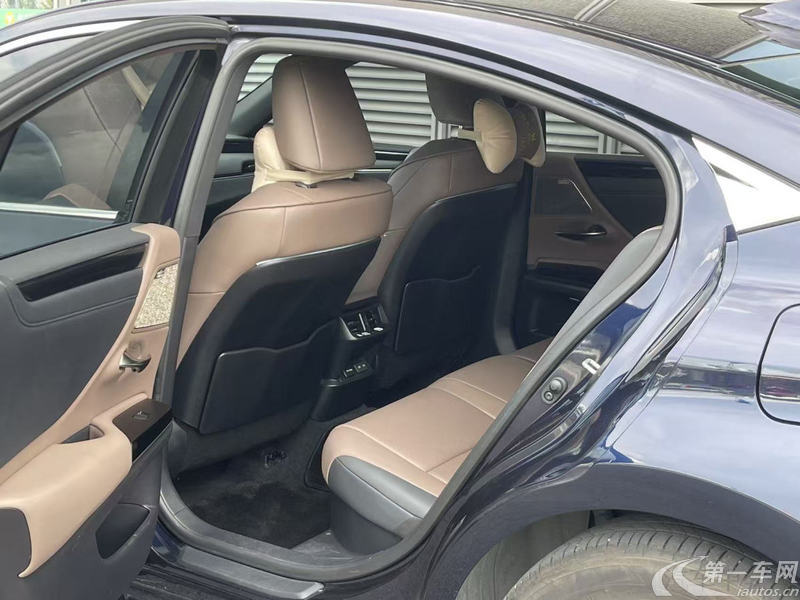 雷克萨斯ES 300h [进口] 2022款 2.5L 自动 卓越版 