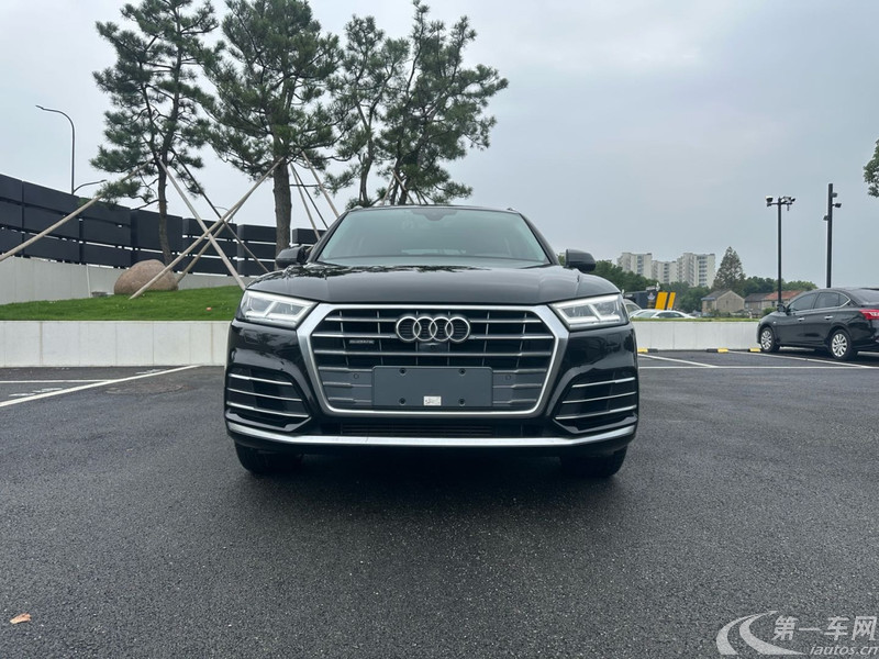 奥迪Q5L 40TFSI 2020款 2.0T 自动 荣享时尚型 (国Ⅵ) 