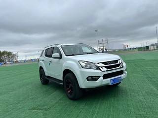 五十铃mu-X 2.5T 自动 尊享型 