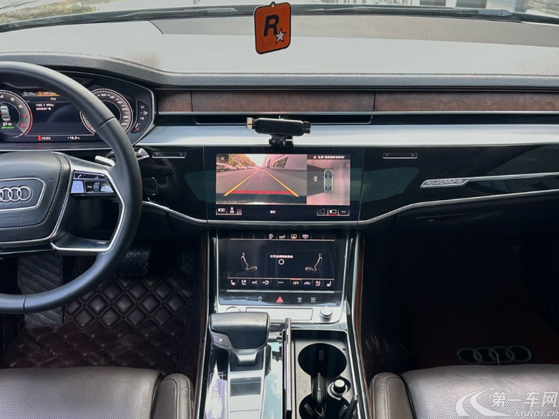 奥迪A8L 50 2019款 3.0T 自动 四驱 豪华型 