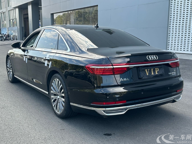 奥迪A8L 50 2019款 3.0T 自动 四驱 豪华型 