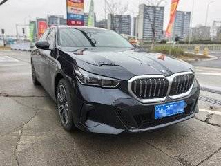 2026款 2.0T 自动 领先型M运动套装 