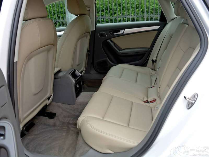 奥迪A4L 2012款 1.8T 自动 舒适型 (国Ⅳ) 