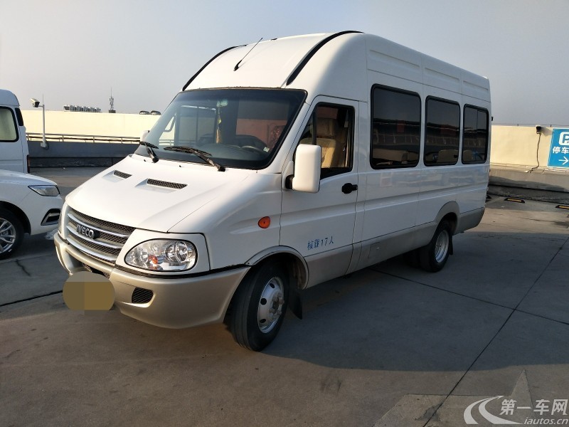 依维柯宝迪2014款25t手动客货两用高顶国Ⅳ