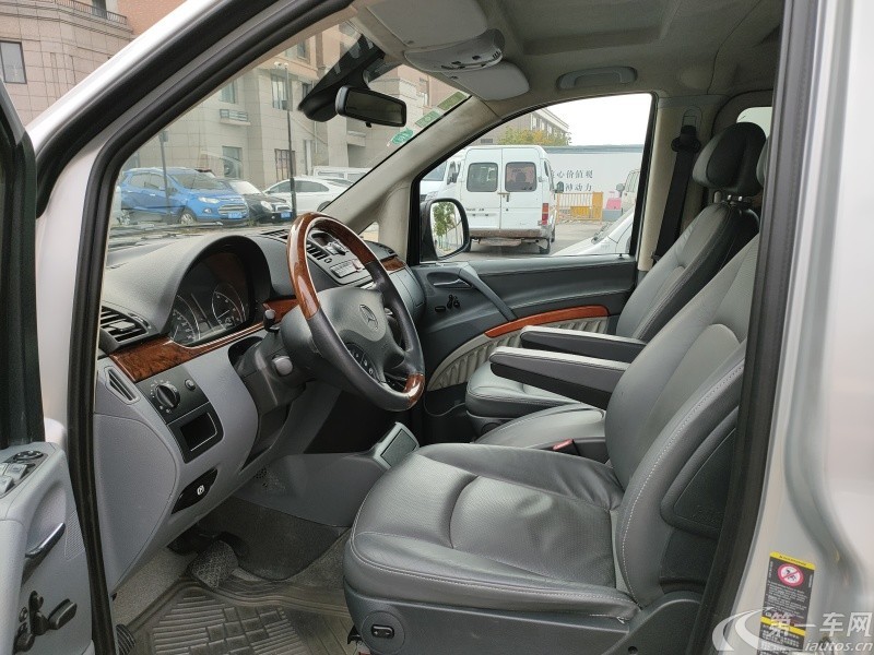 奔驰威霆 [进口] 2010款 3.2L 自动 9座 汽油 加长型 