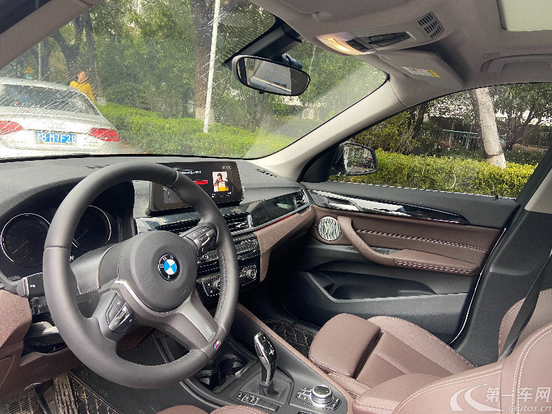 宝马X1 xDrive25Li 2020款 2.0T 自动 四驱 汽油 尊享型 (国Ⅵ) 
