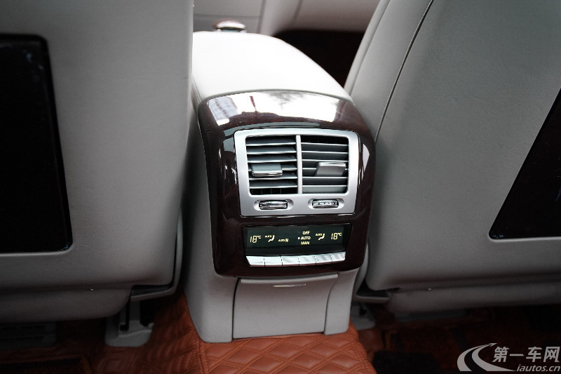 奔驰S级 S600 [进口] 2012款 5.5T 自动 汽油 加长版Grand-Edition-designo 