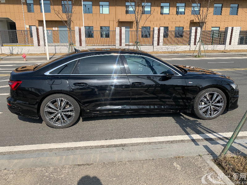 奥迪a6l55tfsi2020款30t自动旗舰致雅型国Ⅵ