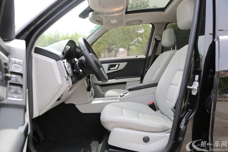 奔驰GLK GLK300 2013款 3.0L 自动 汽油 动感天窗型 (国Ⅴ) 