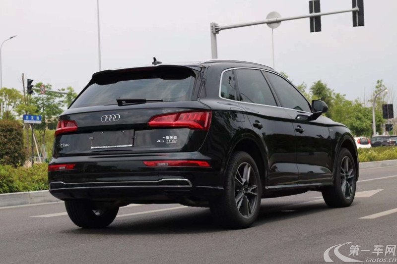 奥迪Q5L 40TFSI 2020款 2.0T 自动 荣享时尚型 (国Ⅵ) 