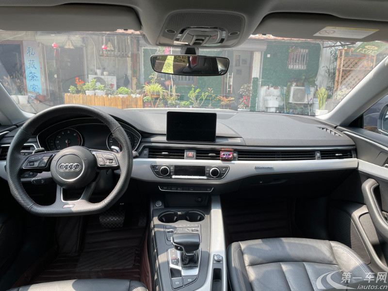 奥迪A5掀背 45TFSI [进口] 2017款 2.0T 自动 汽油 时尚型 