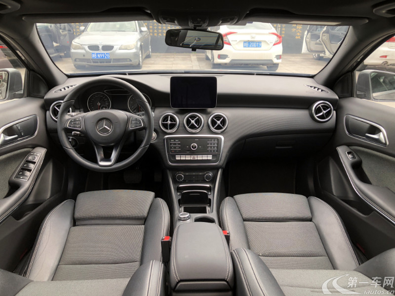 奔驰A级 A200 [进口] 2018款 1.6T 自动 汽油 运动型 (欧Ⅳ) 