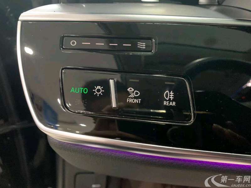 奥迪A8L 55 [进口] 2019款 3.0T 自动 汽油 豪华型 