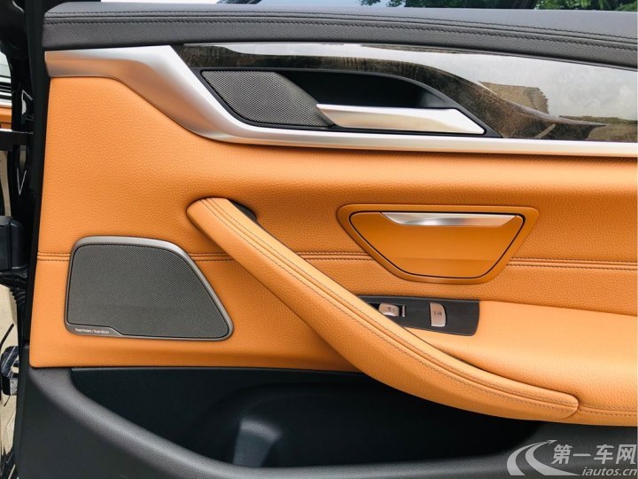 宝马5系 530Li 2018款 2.0T 自动 汽油 xDrive-M运动套装改款 (国Ⅴ) 