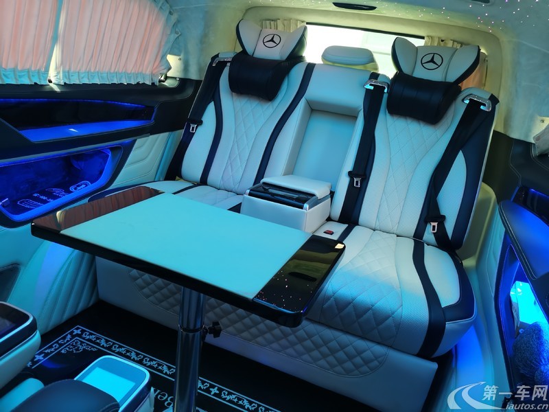 奔驰威霆 2018款 2.0T 自动 7座 汽油 商务版 (国Ⅴ) 