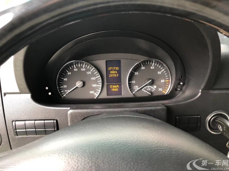 奔驰Sprinter [进口] 2015款 3.5L 自动 10座 欧规版平行进口 