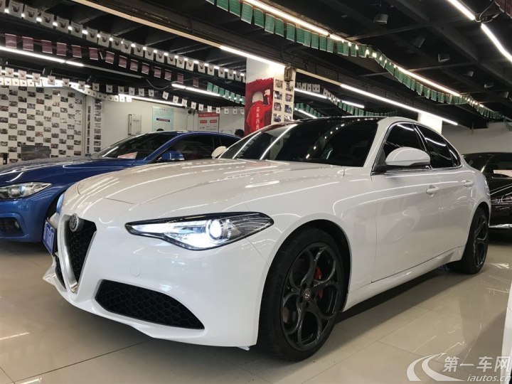 阿尔法罗密欧Giulia [进口] 2020款 2.0T 自动 豪华版 