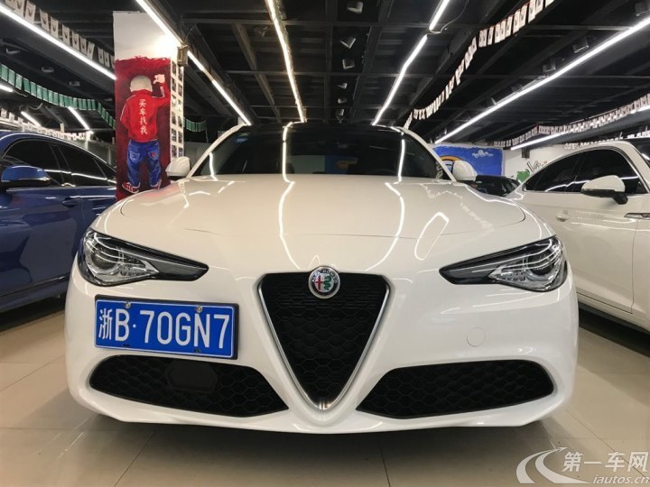 阿尔法罗密欧Giulia [进口] 2020款 2.0T 自动 豪华版 