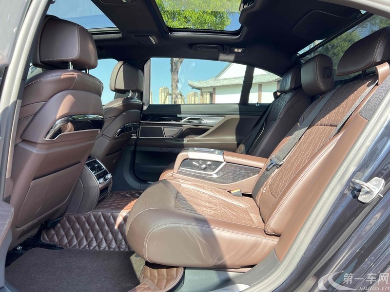 宝马7系 740Li [进口] 2019款 3.0T 自动 汽油 领先型M运动套装 