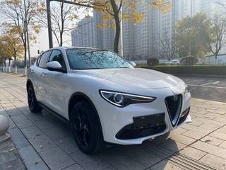 阿尔法罗密欧Stelvio 2.0T 