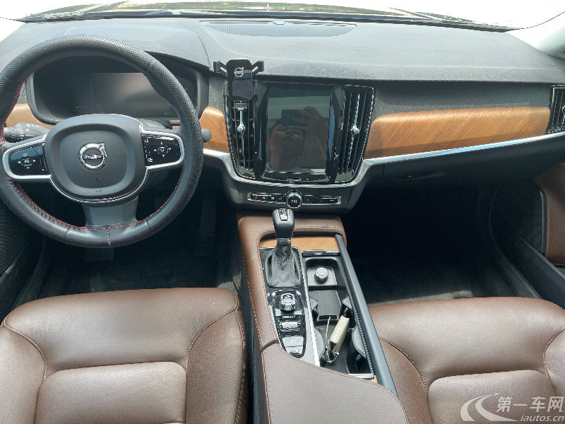 沃尔沃S90 T5 2018款 2.0T 自动 智远版 (国Ⅴ) 
